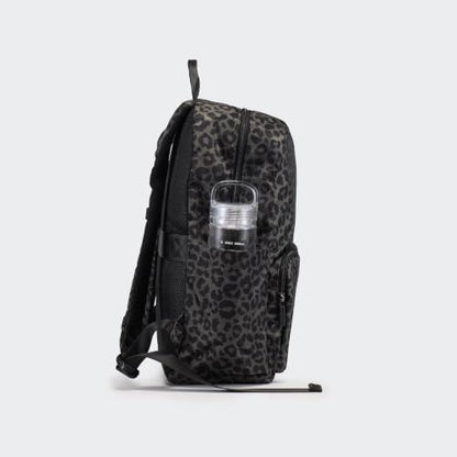 Pander 22L Casual Daypack Everyday Backpack with Luggage Sleeve Smooth Webbing Handle Professional Commuter School Bag, Grey Leopard - color: Grey Leopard