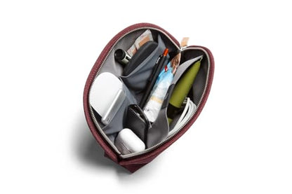 Bellroy Classic Pouch, Everyday kit, Leather and Woven Fabric (pens, Cables, Cosmetics, Personal Items) - color: Red Earth