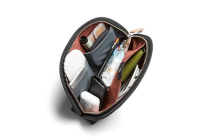 Bellroy Classic Pouch, Everyday kit, Leather and Woven Fabric (pens, Cables, Cosmetics, Personal Items) - color: Charcoal - Recycled