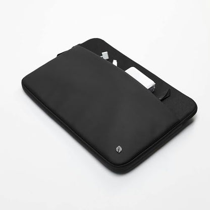 Incase A.R.C. Sleeve with ReSpun Recycled Polyester - 15 inch and 16 inch MacBook/Laptop & iPad/Tablet Case - Cushioned Faux Fur Lining, External Zippered Slip Pocket - Black - color: Black