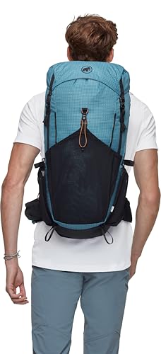 Mammut Ducan 26 – Unisex Outdoor Backpack for Hiking, Running, and Everyday Adventures, Sapphire Black, 26L - color: Sapphire-black