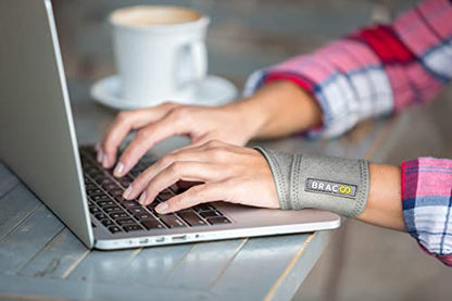Bracoo Wrist Brace Compression Wrap – Adjustable Support Strap for Carpal Tunnel, Tendonitis, Arthritis, Pain Relief – Fitness & Weightlifting Wristband – Left or Right Hand – WS10 - color: Pink