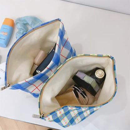 Wudygirl Makeup Bag Canvas Cosmetic Bag for Women Aesthetic Makeup Organizer Travel Makeup Pouch Toiletry Bag Pouches for Purse Cute Zipper Pouch Handbag (Blue White Line) - color: BLWH Line