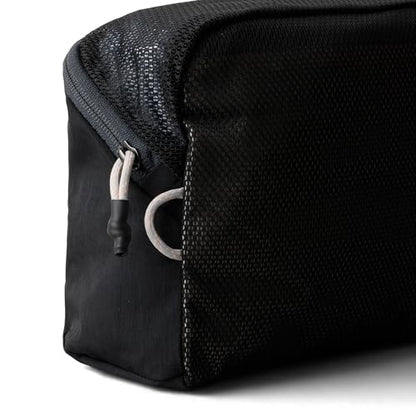 Bellroy Packing Cube 4L (Organizer Packing Pouch with Internal Zip Pocket and Durable, Lightweight Design) - Black - color: Black
