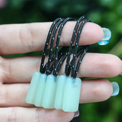 20 Pcs Self Luminous Zipper Pulls,Glow in The Dark Zipper Pulls Head for Outdoor Mountaineering Camping Easy-to-Find Heads for Backpacks, Jackets, Luggage (Square) - size: Square