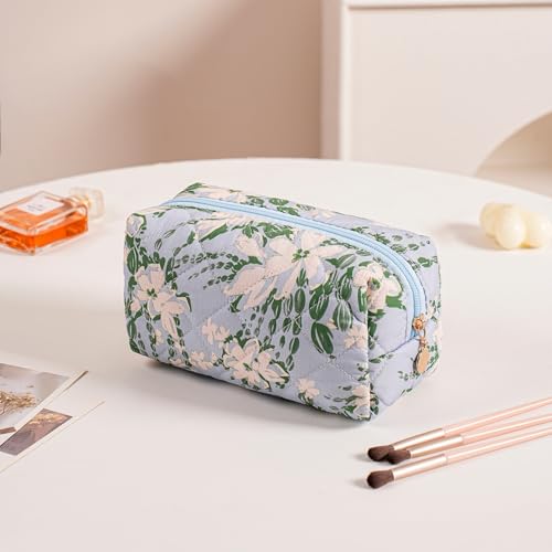 Cute Floral Makeup Bag Small Cotton Quilted Cosmetic Bag, Aesthetic Essential Bag Emergency Bag Gift for Women Girls Travel Accessories (White Gardenias) - color: White Gardenias