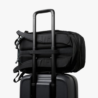 Bellroy Venture Ready Pack (20 liter backpack with laptop sleeve, for travel, commuting and urban adventuring) - Black - color: Black