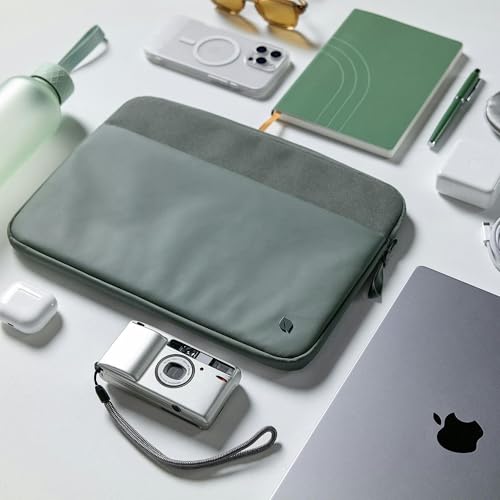 Incase A.R.C. Sleeve with ReSpun Recycled Polyester - 15 inch and 16 inch MacBook/Laptop & iPad/Tablet Case - Cushioned Faux Fur Lining, External Zippered Slip Pocket - Smoked Ivy - color: Smoked Ivy