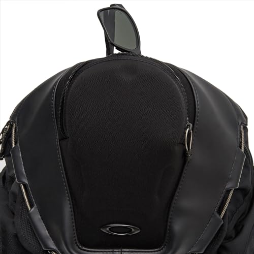 Oakley Unisex Kitchen Sink Backpack, Stealth Black, One Size - color: Stealth Black