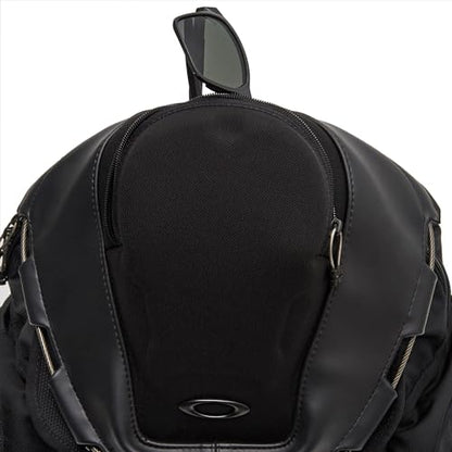 Oakley Unisex Kitchen Sink Backpack, Stealth Black, One Size - color: Stealth Black