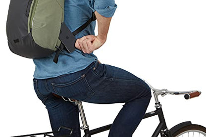 Thule Paramount Commuter Backpack 18L, Olivine - color: Olivine