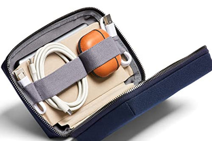 Bellroy Tech Kit Compact (charger, cables, mouse, powerbank, USB keys, dongles) - Navy - color: Navy