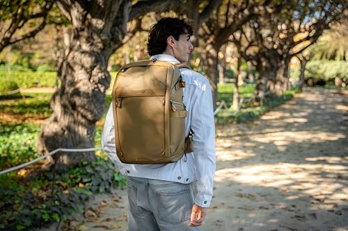 VANGUARD VEO Metro B30L Camera & Everyday Backpack (Beige) – Fits 70–200mm Attached, 17" Laptop Storage, Convertible Daypack Design, Travel-Ready Carry-On - color: Beige, size: 30L
