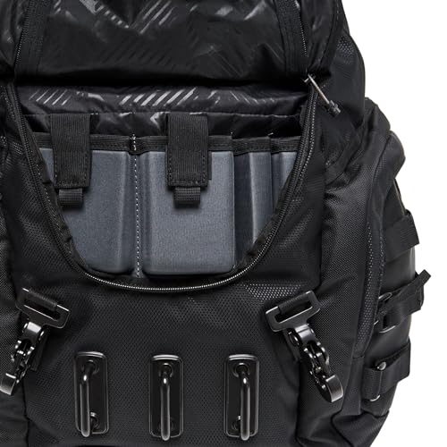 Oakley Unisex Kitchen Sink Backpack, Stealth Black, One Size - color: Stealth Black