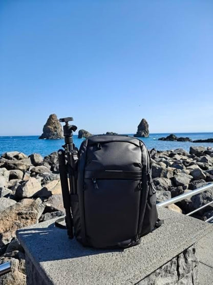 VANGUARD VEO Metro B30L Camera & Everyday Backpack (Black) – Fits 70–200mm Attached, 17" Laptop Storage, Convertible Daypack Design, Travel-Ready Carry-On - color: Black, size: 30L