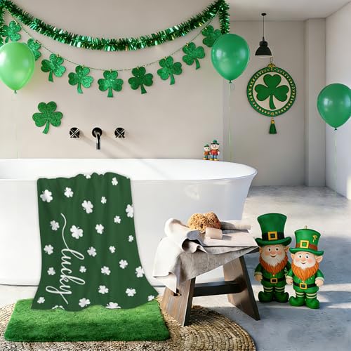 Saint Patrick's Day Lucky Clover Beach Towel, Green Shamrock Lightweight Bath Towels, Quick Dry Absorbent Microfiber Swim Yoga Pool Beach Accessories, 30x60 Inch/ 77X153cm - color: Lucky Clover