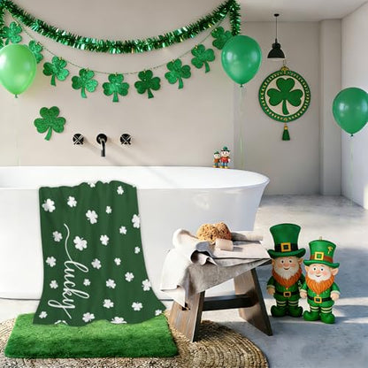Saint Patrick's Day Lucky Clover Beach Towel, Green Shamrock Lightweight Bath Towels, Quick Dry Absorbent Microfiber Swim Yoga Pool Beach Accessories, 30x60 Inch/ 77X153cm - color: Lucky Clover